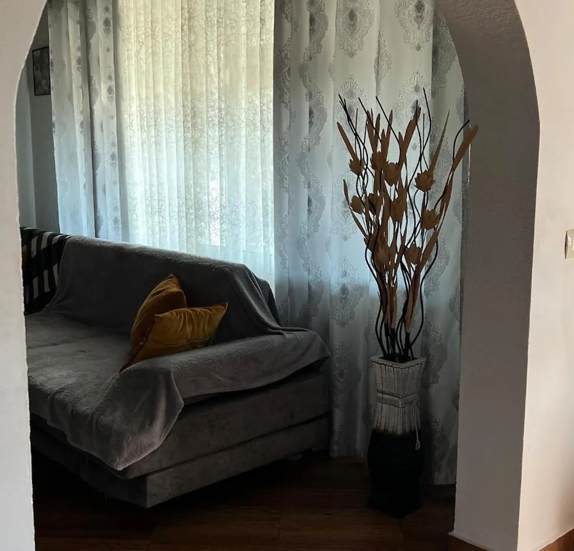 Large Budget Apartment Durrës