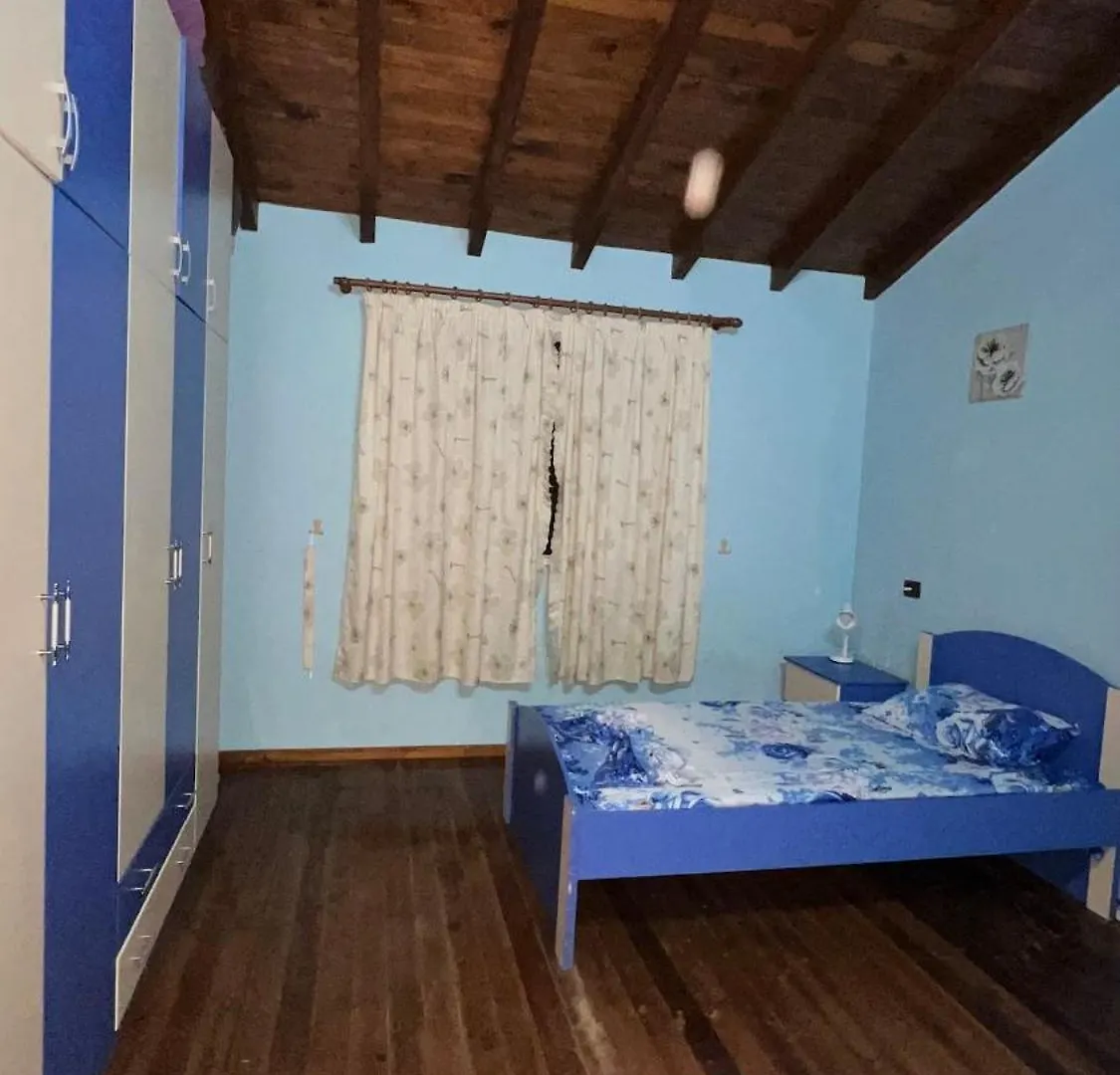Large Budget Apartment Durrës 0*,  Albânia